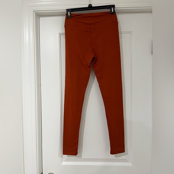 LuLaRoe Rust Colored Leggings - Picture 2 of 4